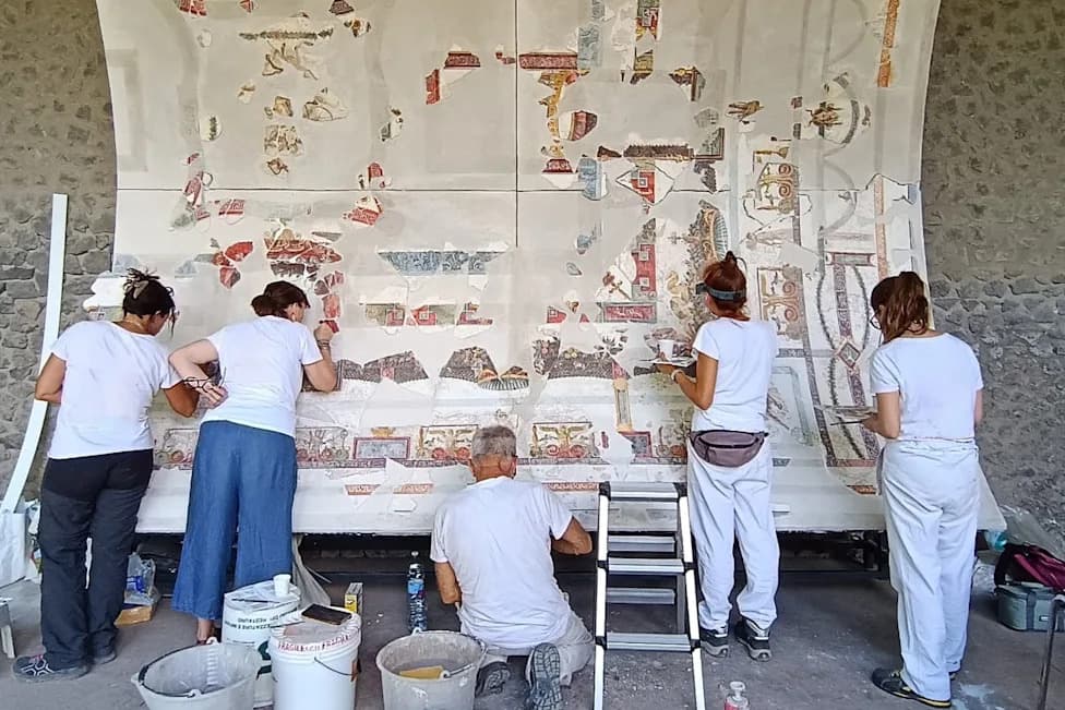 Pompeii Unveils Reconstructed Frescoed Vault From Banquet Hall Depicting Dionysus and Ariadne