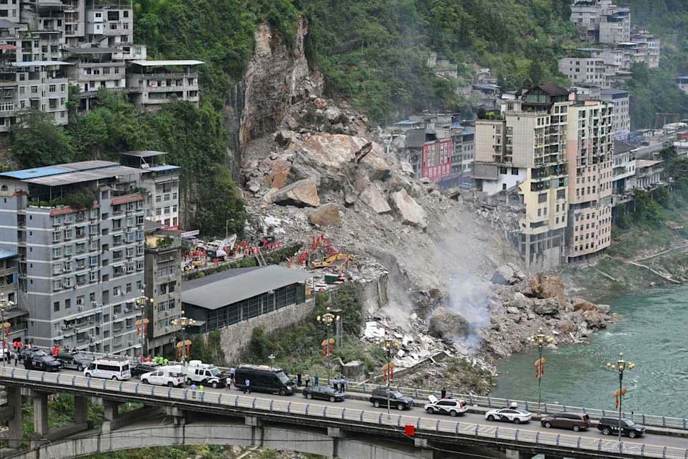11 Dead, About 50 Missing After Massive Landslide Destroys Homes in Chongqing