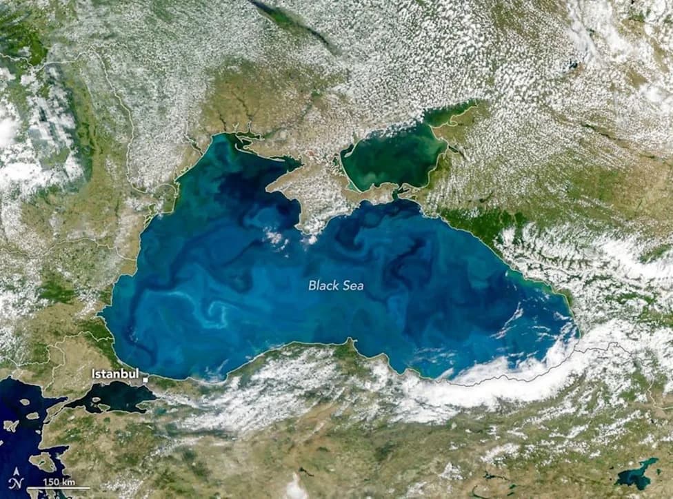 Why the Black Sea Turns Turquoise: NASA’s PACE and an ISS Photo Reveal Massive Coccolithophore Blooms