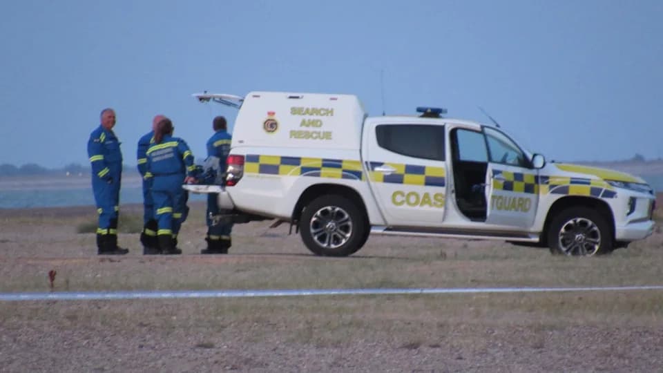 West Mersea Rescue: Day-Tripper Dived Three Times to Save Family — Mother and Teen Daughter Later Died