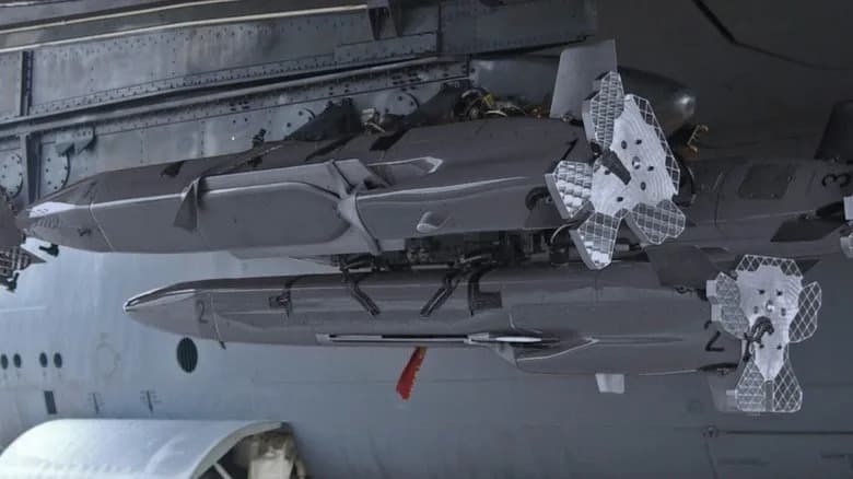 Updated US MALD Decoys Project Phantom Fighter Jets on Enemy Radars — Raytheon Restarts Production