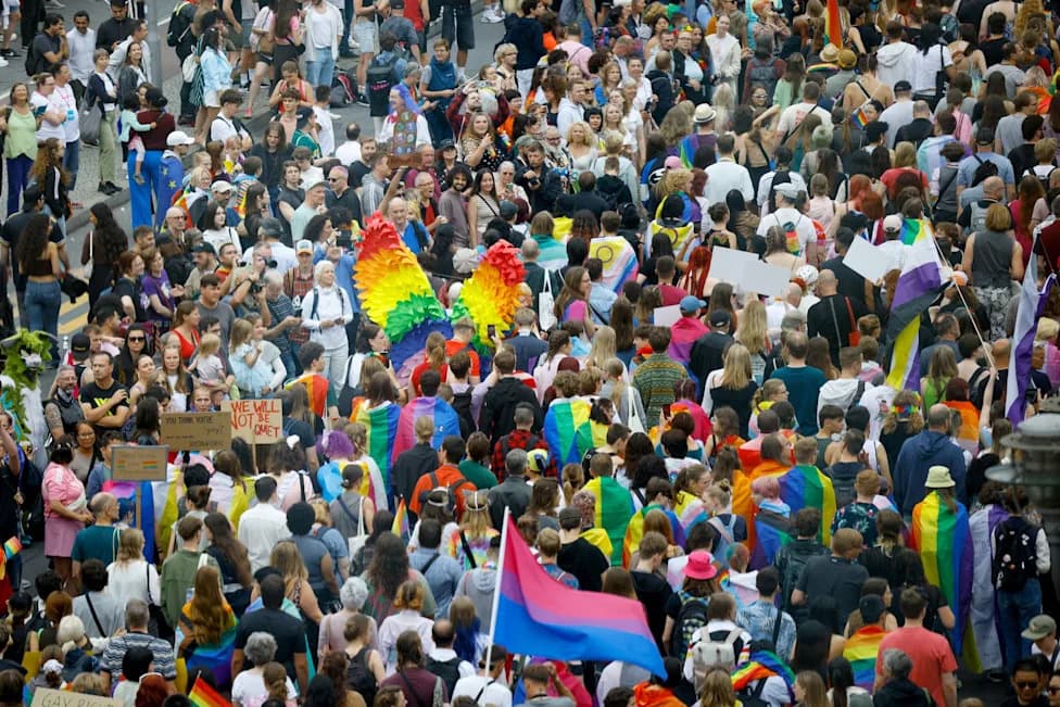 Berlin Pride Draws Hundreds of Thousands as Organisers Warn LGBTQ Rights Are Under Pressure