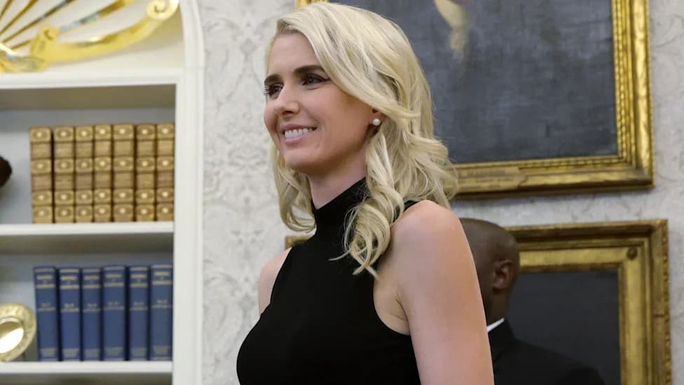 Natalie Harp, Trump’s 'Human Printer,' Steals the Oval Office Spotlight
