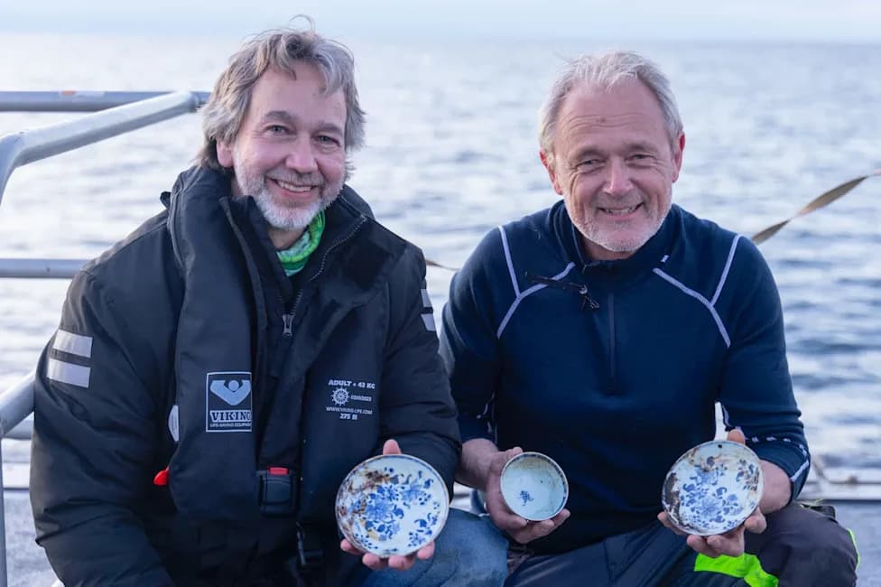275-Year-Old Shipwreck Nearly 2,000 Feet Down Off Norway Reveals Remarkably Intact Chinese Porcelain
