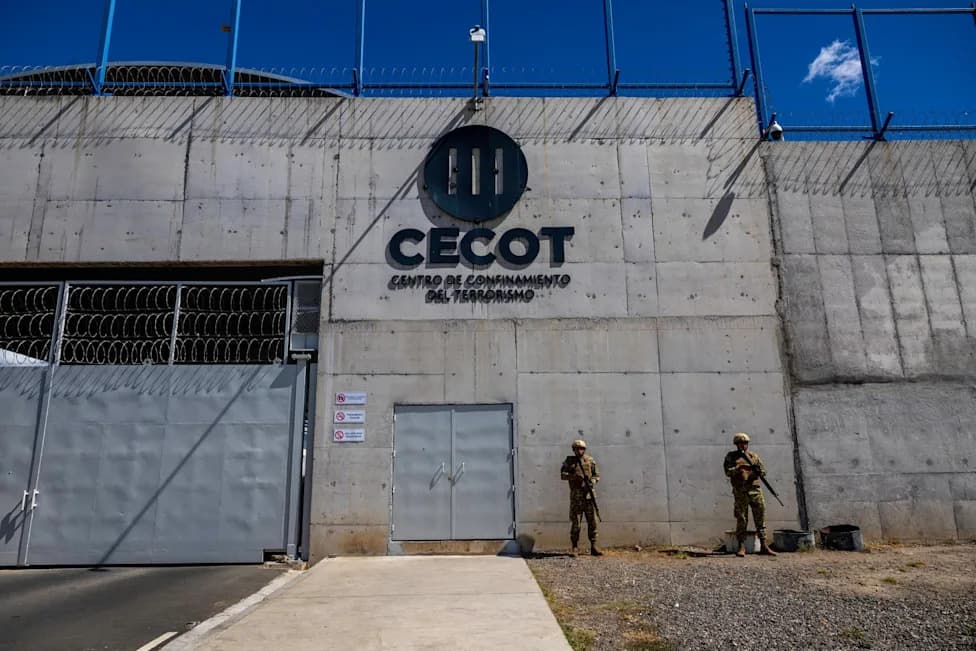 Venezuelan Detainees Sue CSI Aviation and GlobalX Over Flights To Notorious Salvadoran Prison