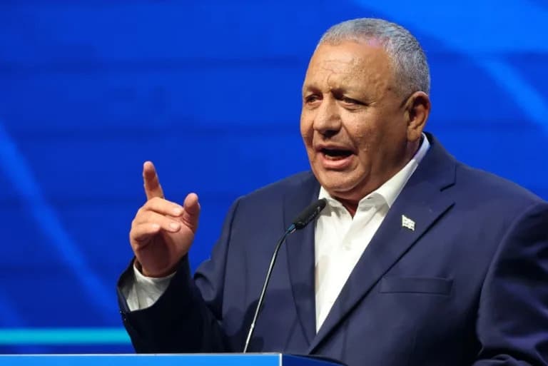 Ex-Army Chief Gadi Eisenkot Emerges as Netanyahu’s Leading Challenger Ahead of Israel Vote