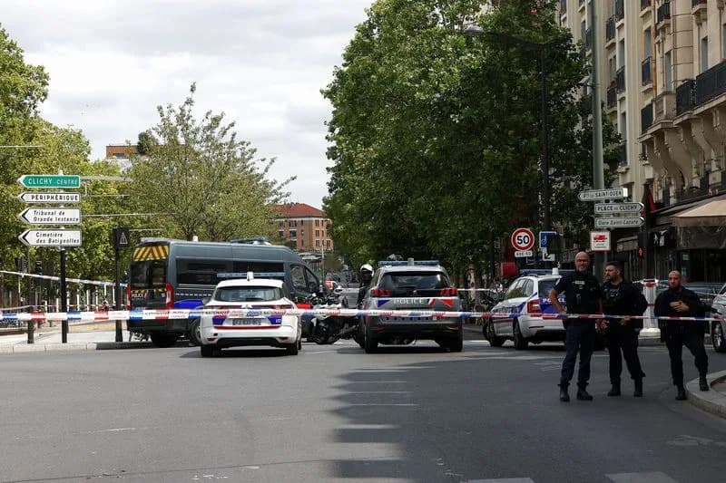 Paris Knife Attack Near Porte de Clichy: Man Detained After Stabbing Three Women