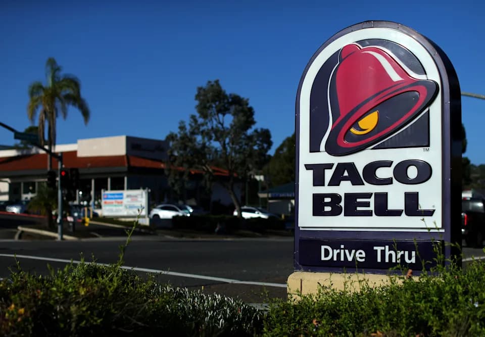 Taco Bell Returns $1 Mexican Pizza Promotion Amid Lettuce-Related Outbreak