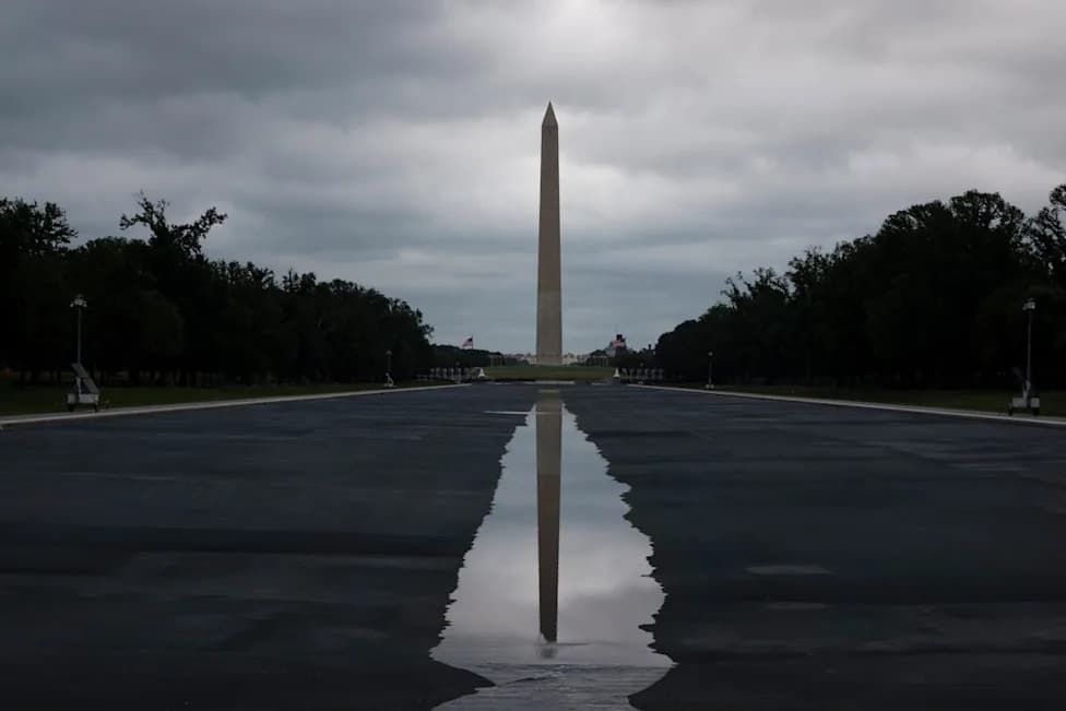 Grand Jury Witness Says Reflecting Pool Had Preexisting Damage, Weakening DOJ’s Case Against Ex-Olympian