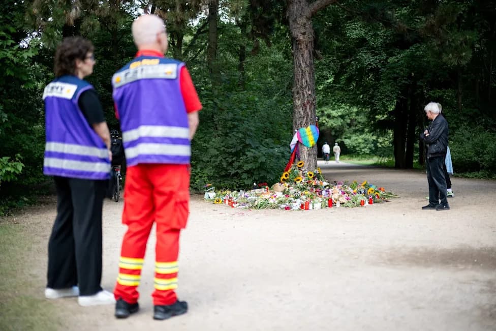 Islamic State Pledge Found On Berlin Pride Attacker’s Phone — Deadly Tiergarten Assault Spurs Calls For Tighter Monitoring