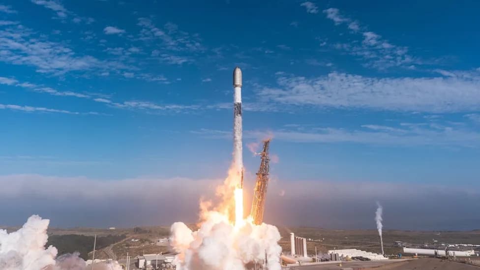 SpaceX Rockets 24 More Starlink Satellites Into Orbit After Starship Test