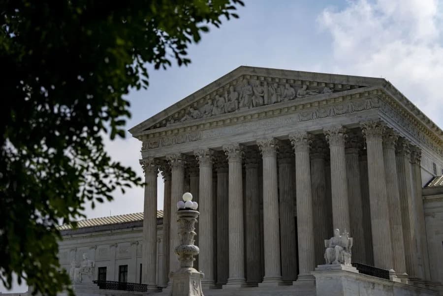 Supreme Court Approval Falls to Record Low of 33% as Republican Support Slumps — Gallup