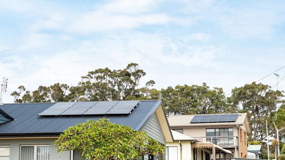 Asheville’s Emma Neighborhood Installs 46 kW Community Solar System to Weather Future Blackouts