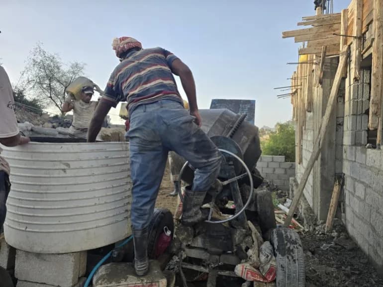 Fuel Prices Skyrocket Amid Regional War, Stalling Yemen’s Construction Sector