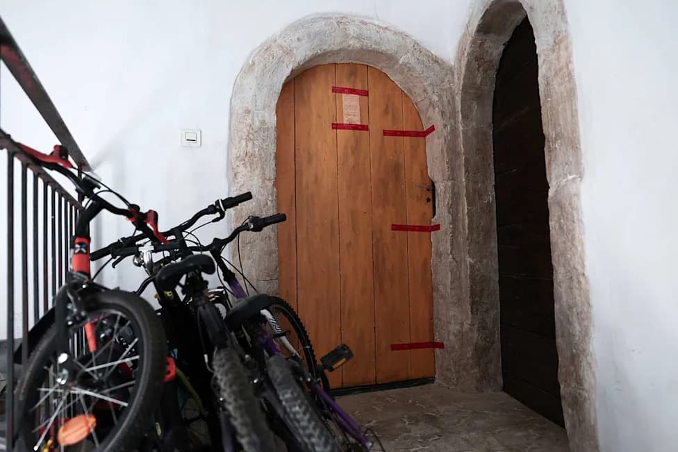 French Man Finds Remains of Five Newborns in Apartment After Argument; Murder Probe Opened