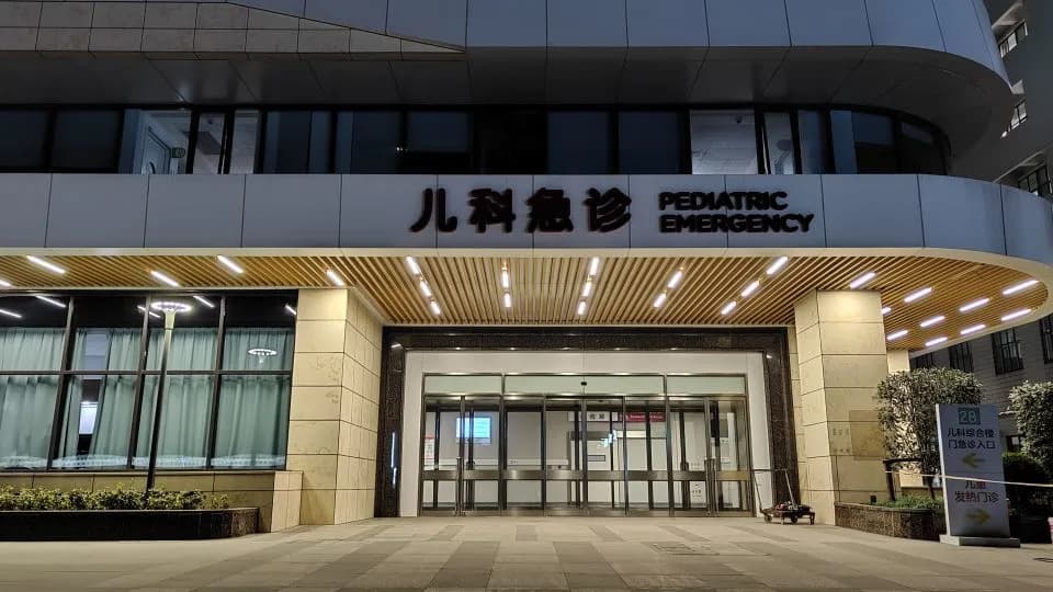 Undisclosed Death in Chinese Gene‑Editing Trial Prompts University Probe and Global Ethics Alarm