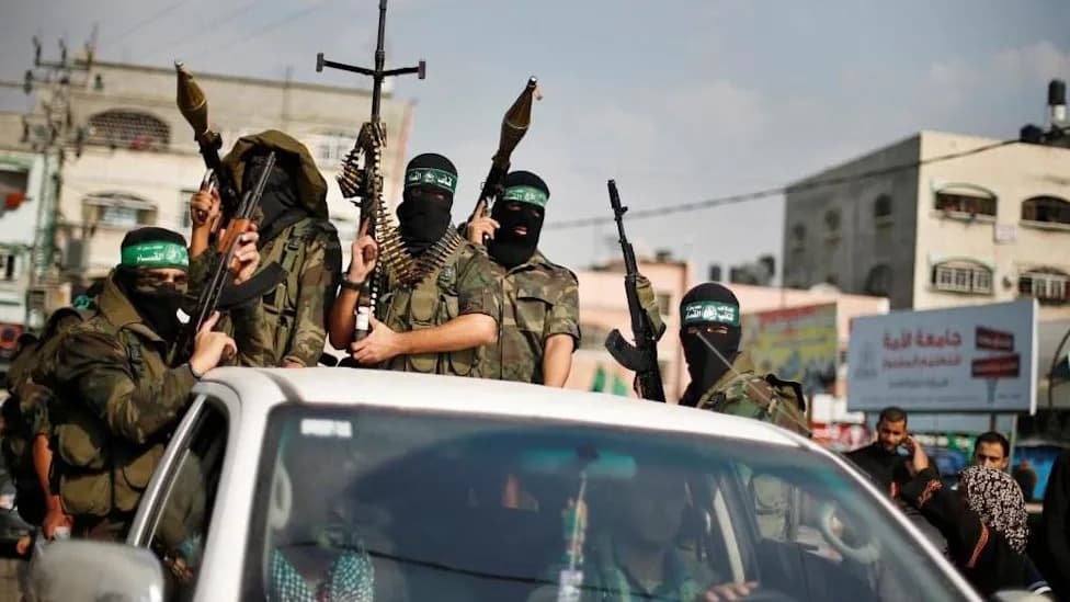 Israel Says Troops Won't Pull Back From Gaza Without 'Genuine' Hamas Disarmament — Tensions Persist Over US‑Brokered Deal