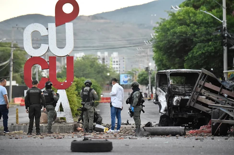 Car Bomb in Cúcuta Injures 11 Days Before Colombia's Presidential Inauguration