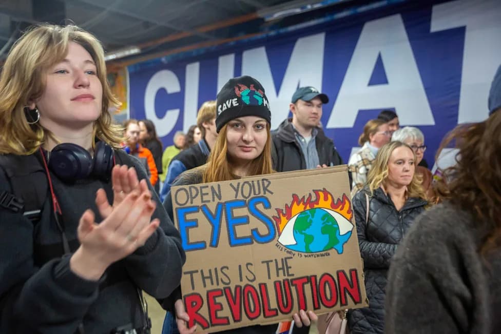 Activists Push Back Against 'Climate Hushing,' Press Democrats to Act During Recess