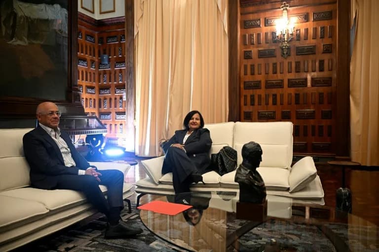 Venezuela, Government And Opposition To Begin In-Person Transition Talks In Caracas Next Week
