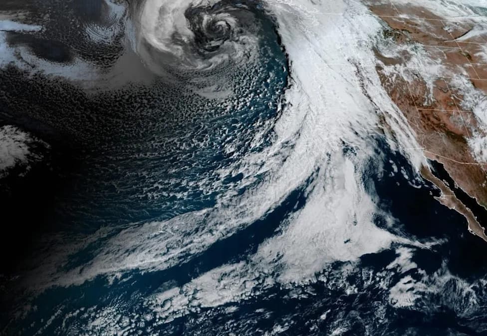 How Atmospheric Rivers Can Both Trigger and Suppress Marine Heatwaves, Study Finds
