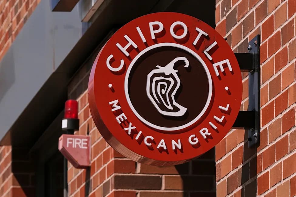 Chipotle Pulls Jalapeños From Some Restaurants Amid Salmonella Investigation