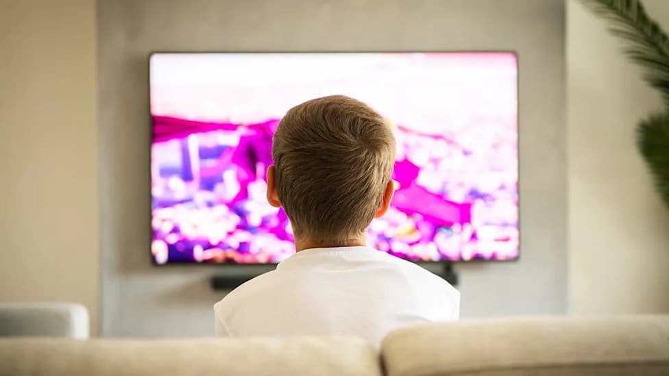 New Longitudinal Study: Screen Time Effects Depend More on Activity Than Hours