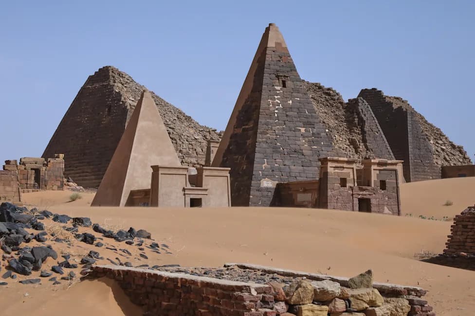 War and Encroaching Sand Threaten Sudan’s Ancient Meroe Pyramids — Experts Warn of Possible Collapses