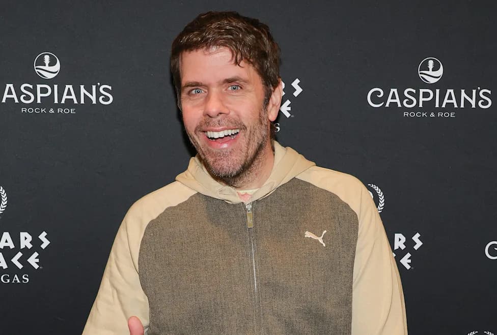 When Violent Images Find Us: Perez Hilton, Social Media Moderation, and the Ethics of Witnessing