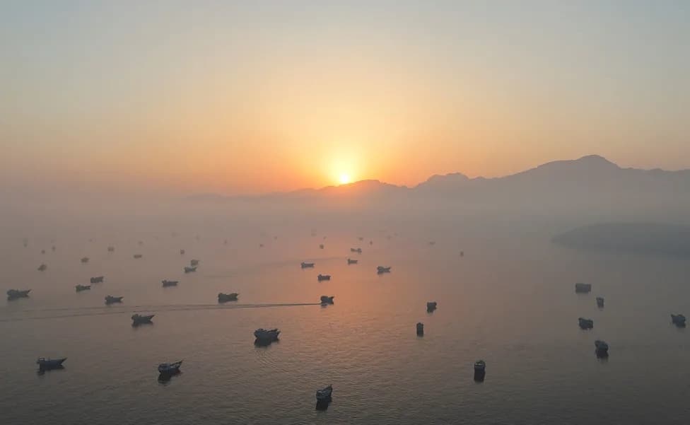 Sanctions, Shipping and Oil: Why an Iran–Oman Tanker Deal Won't Reopen the Spigot