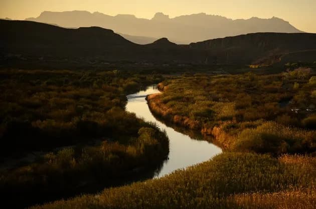 Bulldozers Move Into Big Bend National Park as Trump-Era Border Project Advances