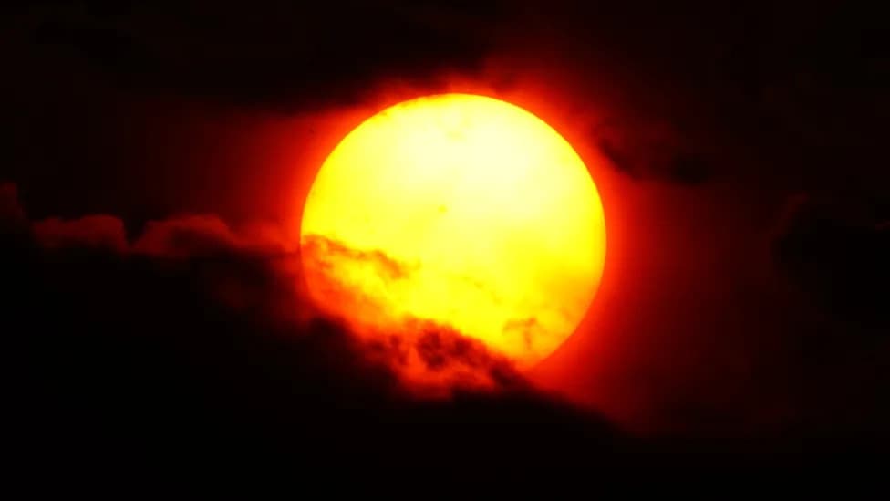 Could Earth Be Saved From a Billion-Year Deadline? A Bold Plan to Prolong Habitability for Quadrillions of Years