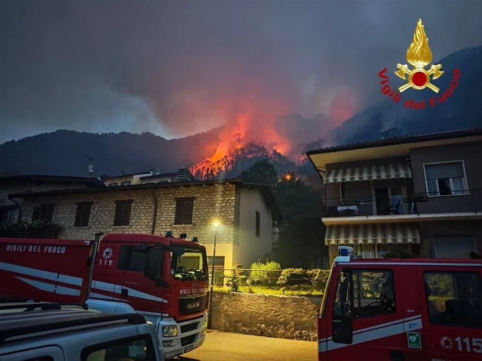 More Than 200 Evacuated as Major Wildfire Rages Near Italy's Lake Garda