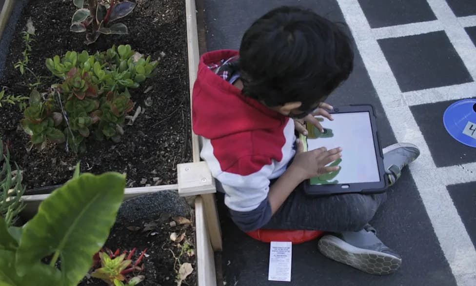 LAUSD to Start School Year With Screen-Free Classrooms for Its Youngest Students — What Parents Need to Know