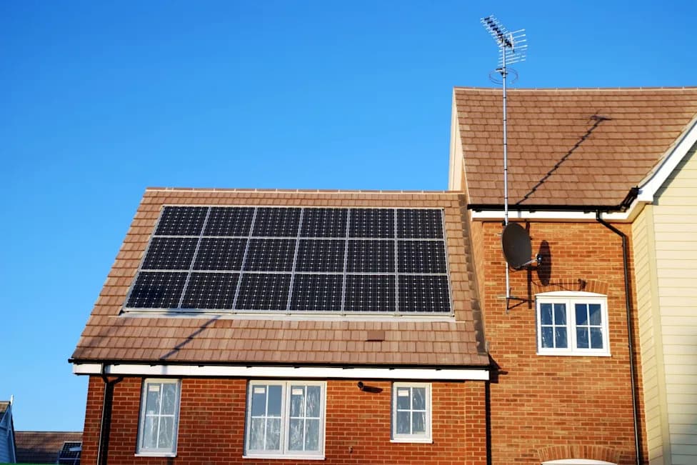 Rooftop Solar Could Have Cooled London — And Potentially Prevented Nearly 100 Heat Deaths