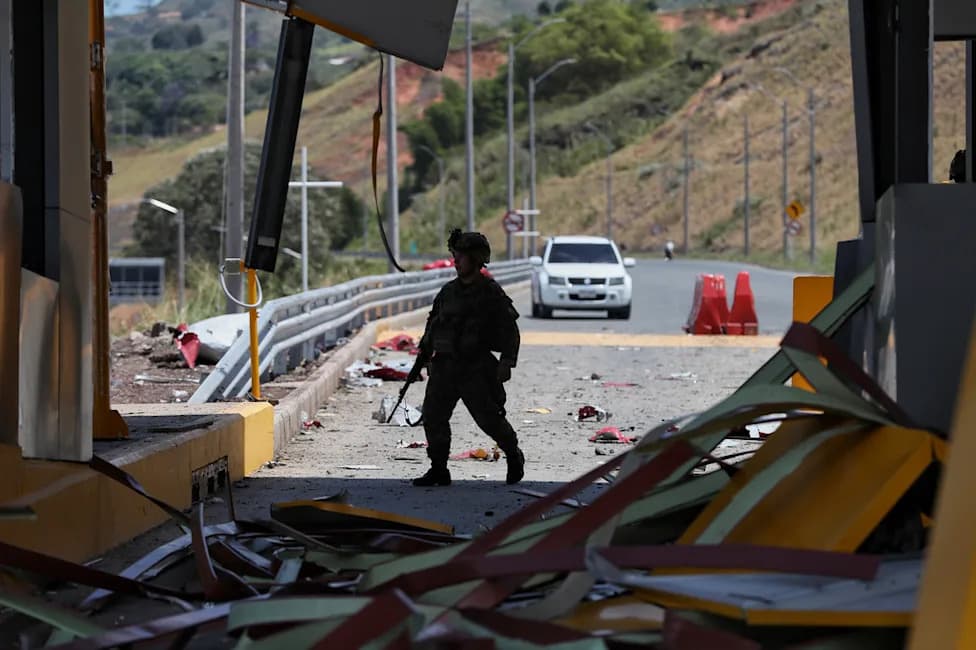 Car Bomb Hits Pan‑American Highway Toll Plaza A Day After Colombia's Hardline President Takes Office