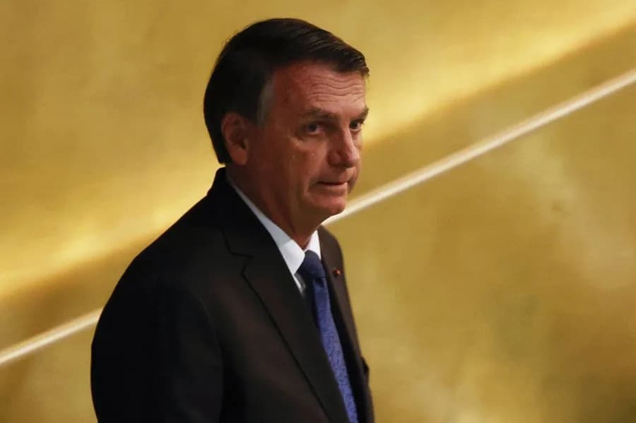 Brazil's Supreme Court Blocks Bolsonaro's Father's Day Visit, Citing Political Motive