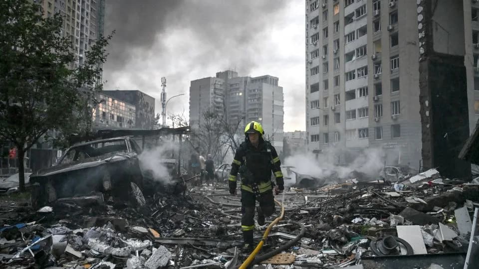 Air Campaigns Escalate Over Russia and Ukraine as Civilians Bear the Brunt