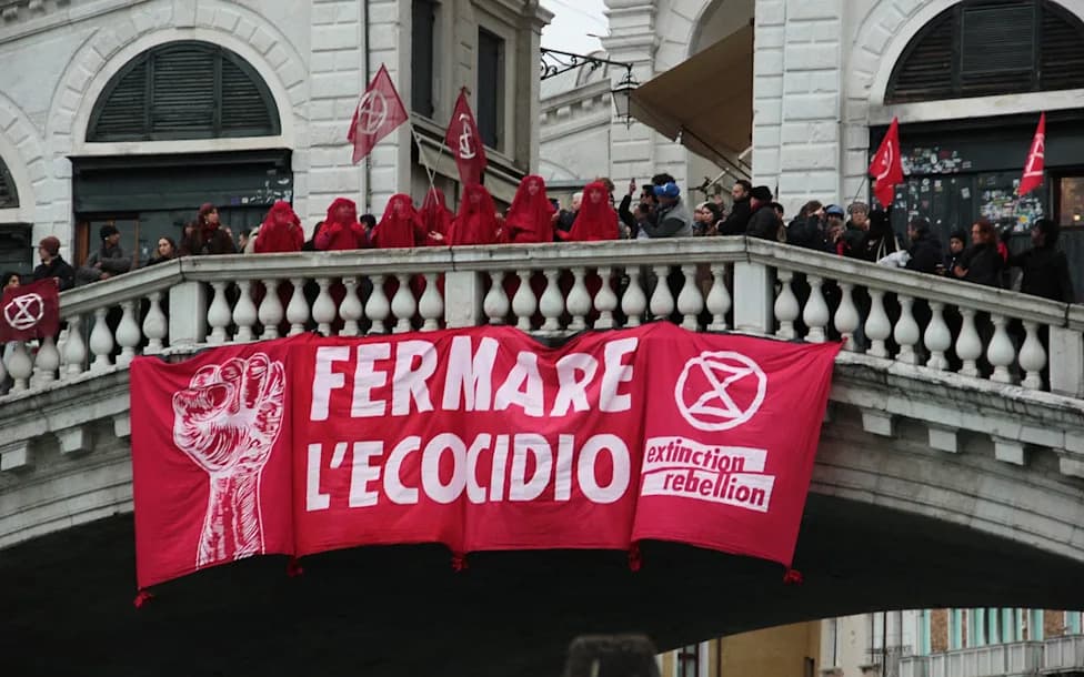 City Billionaire Says He's 'Not Ashamed' to Fund Extinction Rebellion and Urges Faster Net‑Zero Action