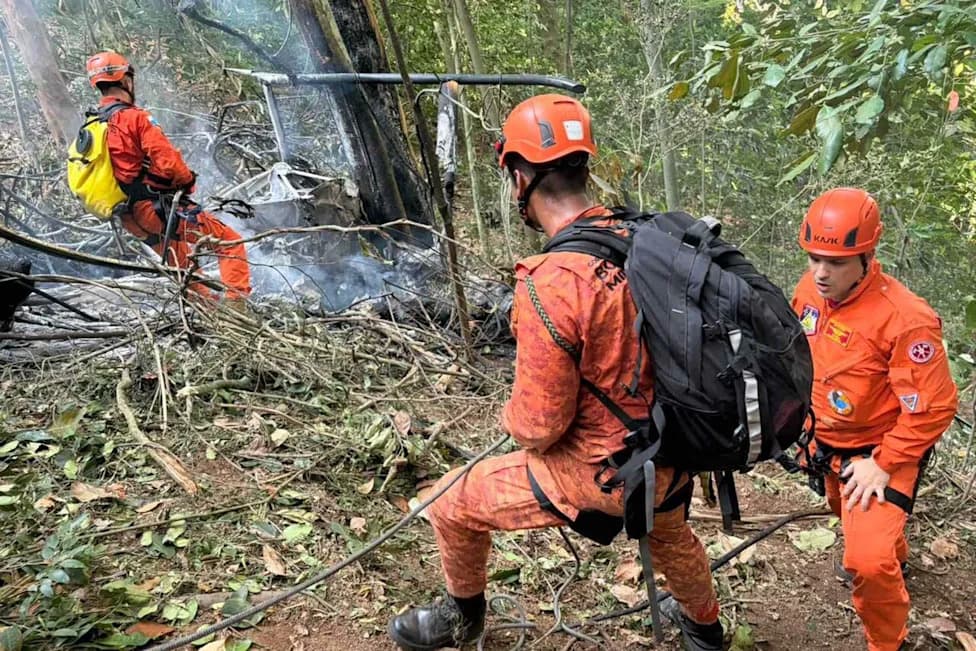 Sightseeing Helicopter Crashes in Rio's Tijuca Park, Killing Four Including Teen Girl