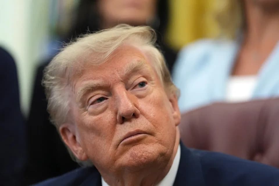 Trump Says He’s 'Low‑Keying' Iran Strategy — Could Walk Away Without Nuclear Deal If Strait Reopens