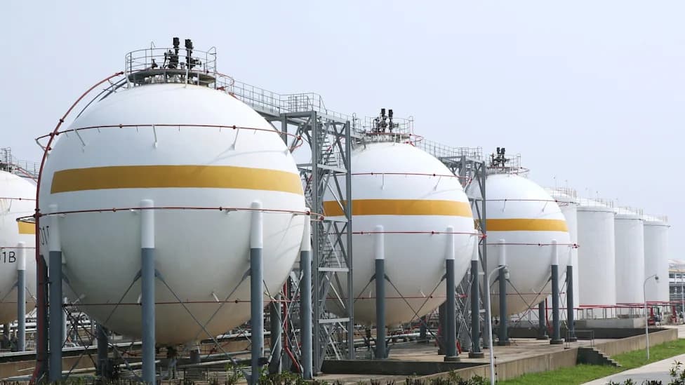 Texas Considers Mandating Gas Plants as Solar and Batteries Make Up 70% of New Power Queue