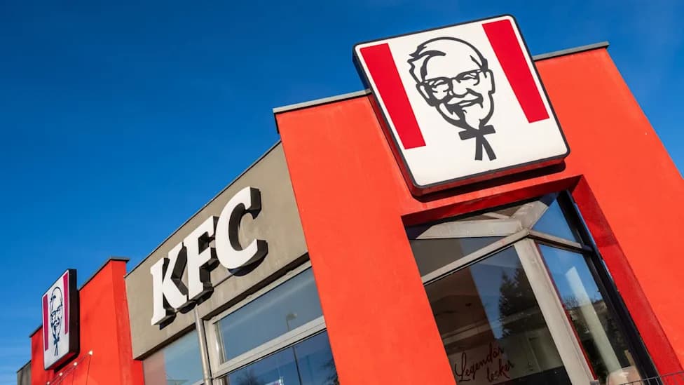 Kentucky Woman Charged After Allegedly Pointing AR‑15 at KFC Employee Over Long Drive‑Thru Wait