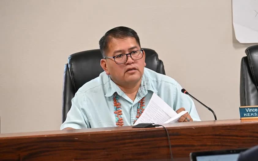 Navajo Nation Hands Found USB Drive With Alleged Veterans' Records To FBI; Investigation Underway
