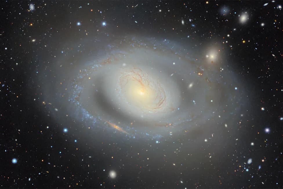 Explore 5.6 Trillion Pixels: The Largest 2D Map of the Sky — Public and Scrollable