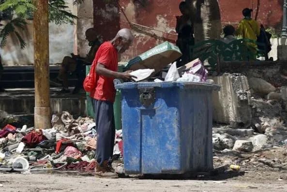 Survey Finds 94% Of Cubans Living In Extreme Poverty As Castro Centennial Is Marked