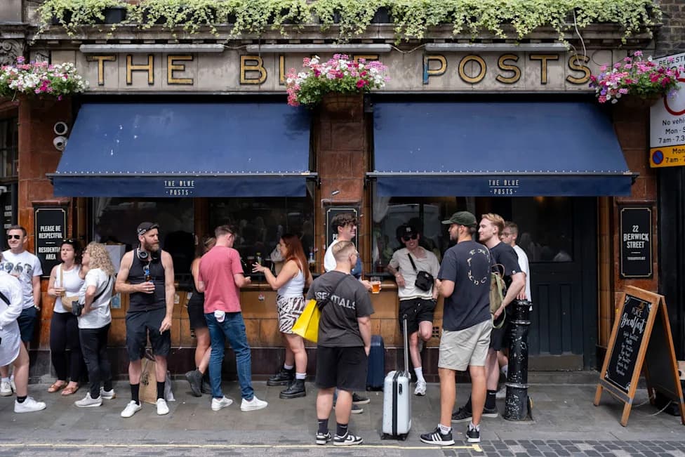 Soho Showdown: Mayor vs Westminster Over 'Vertical Drinking' and Nightlife Control
