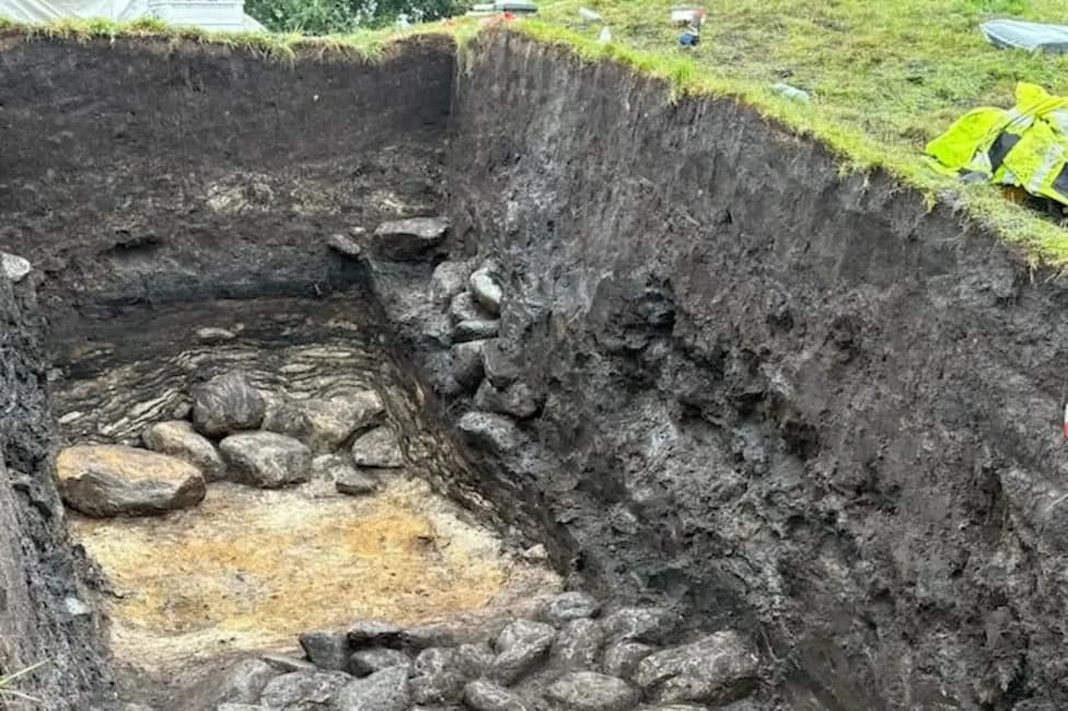 Traces of a 50-Foot Ship Found in Reopened Norwegian Burial Mound — Possible Viking-Era Burial