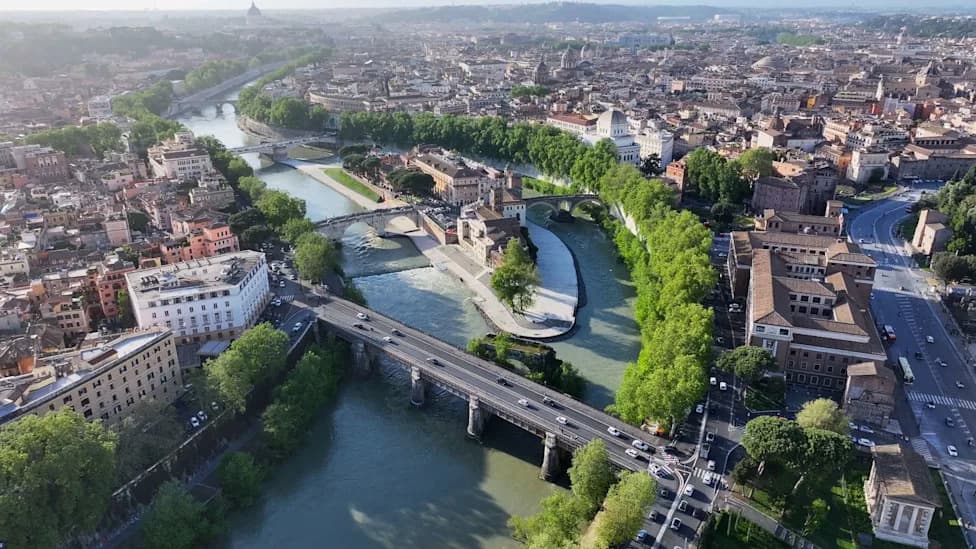 Drought in Rome Reveals Nearly 2,000-Year-Old Pons Neronianus and Exposes Tiber Riverbed