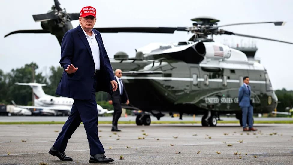Trump Threatens to 'Bomb' Oman If It 'Gets in the Way' of US–Iran Talks